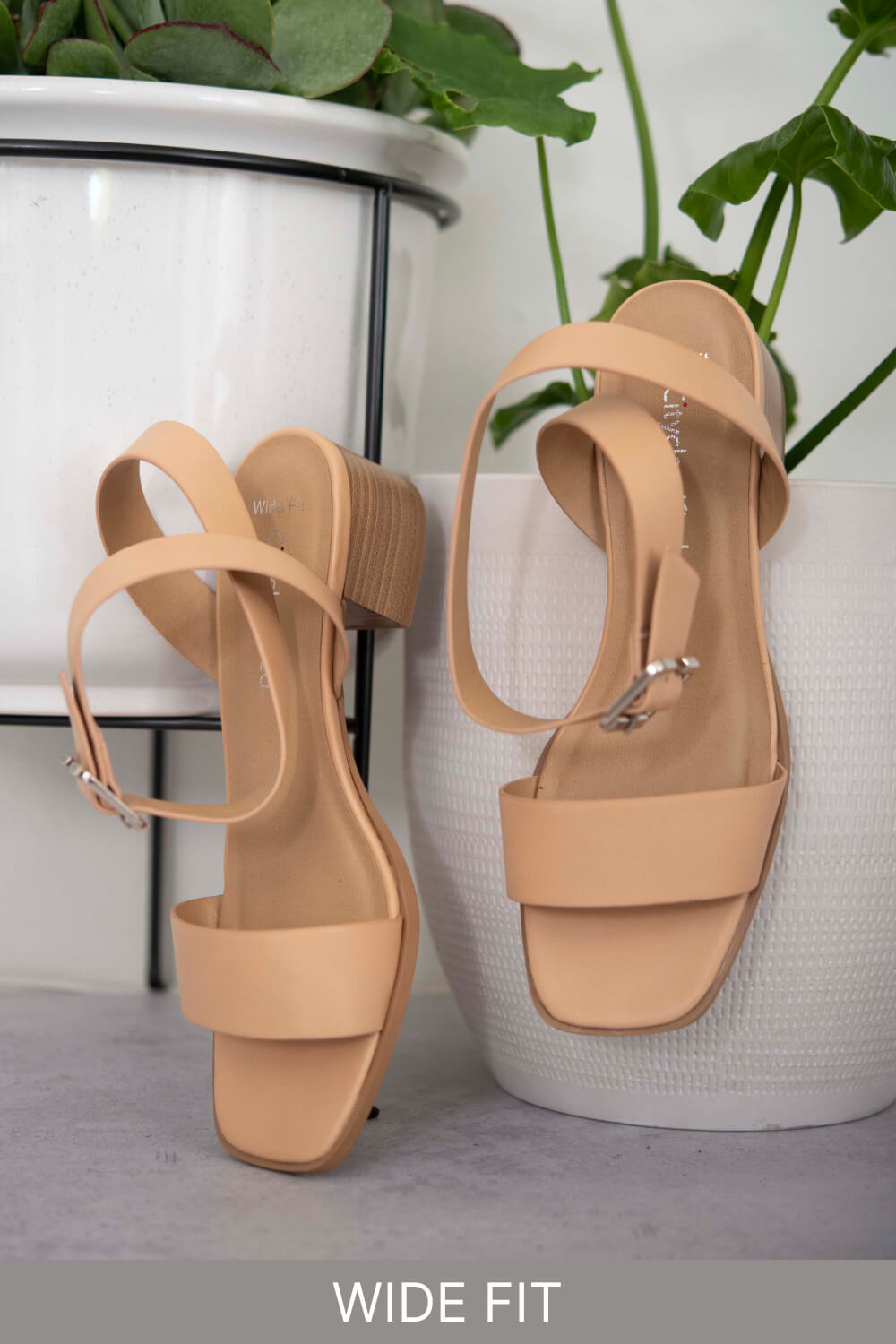 The Emery Block Heel – Nude