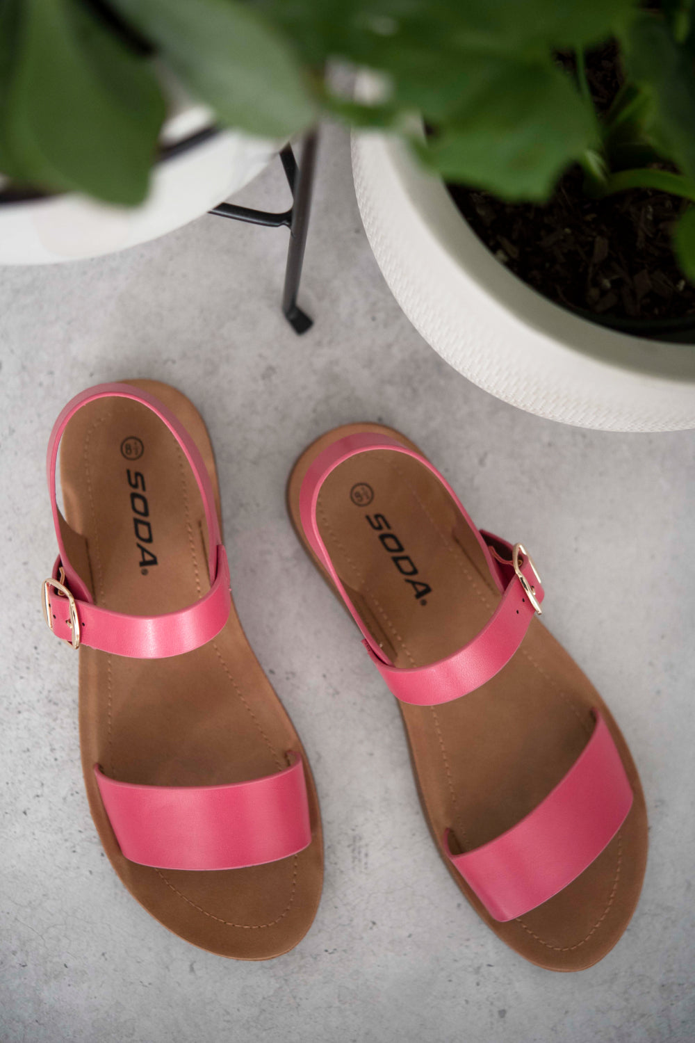 Rosé Breeze Sandals