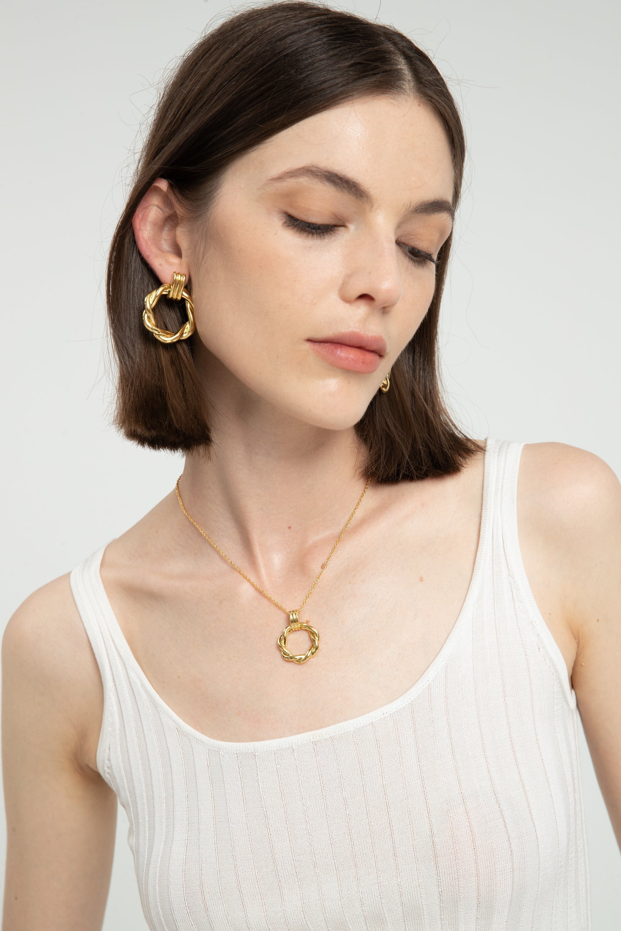 Auréa Twisted Gold Pendant Necklace